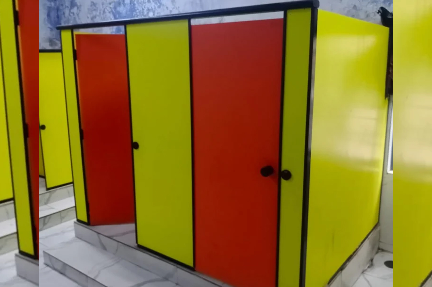 Nylon Toilet Cubicle